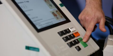 Conheça os recursos de acessibilidade que ampliam autonomia na votação