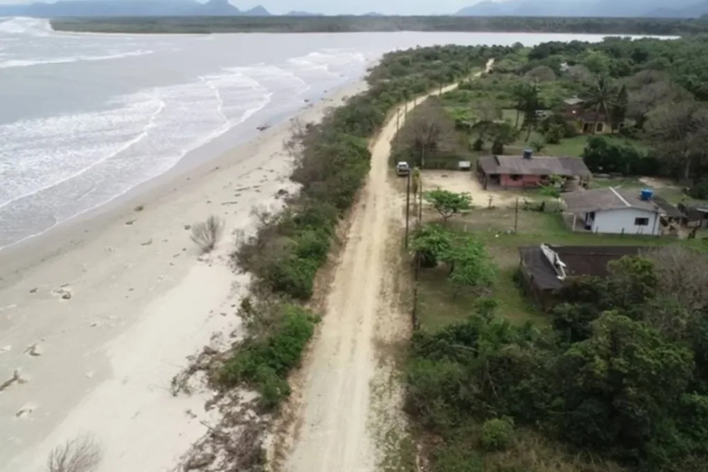 De Peruíbe a Guarujá: especialista alerta sobre riscos de praias impróprias