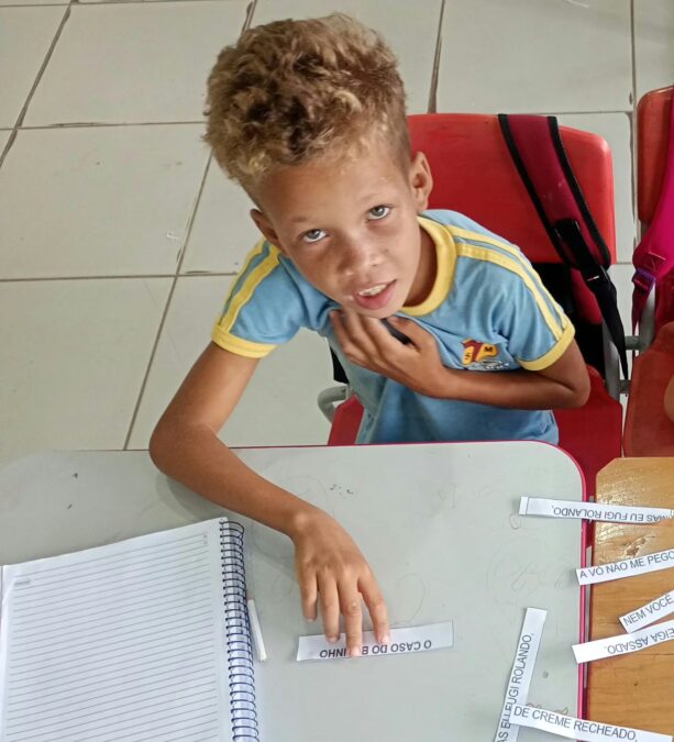 Criança desaparece em Sena Madureira e família pede ajuda para localizá-la