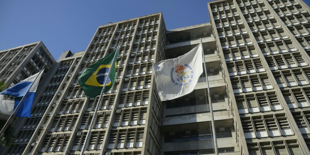 Justiça aumenta indenização a estudantes vítimas de racismo na Uerj