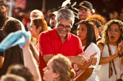 TRE-AC aprova registro de candidatura de Edvaldo Magalhães durante sessão plenária.