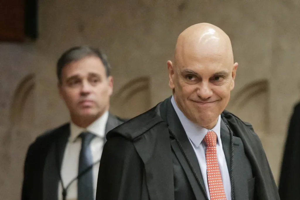 Em defesa, Moraes nega crime e vê “vingança” em ação de Mendonça