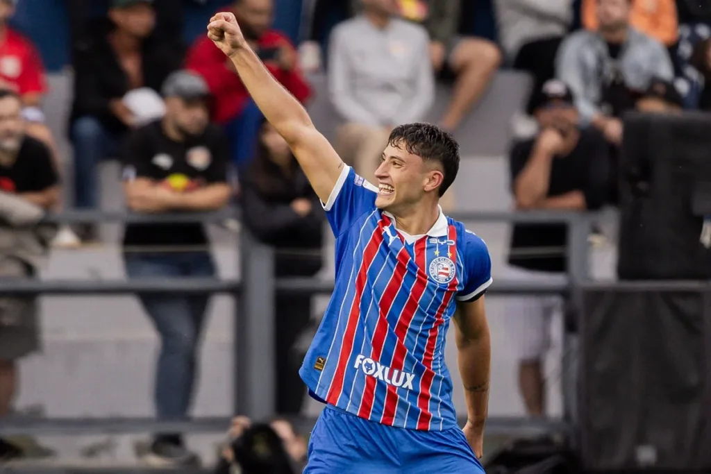 Em jogo de cinco gols, Bahia vence Bragantino pelo Campeonato Brasileiro