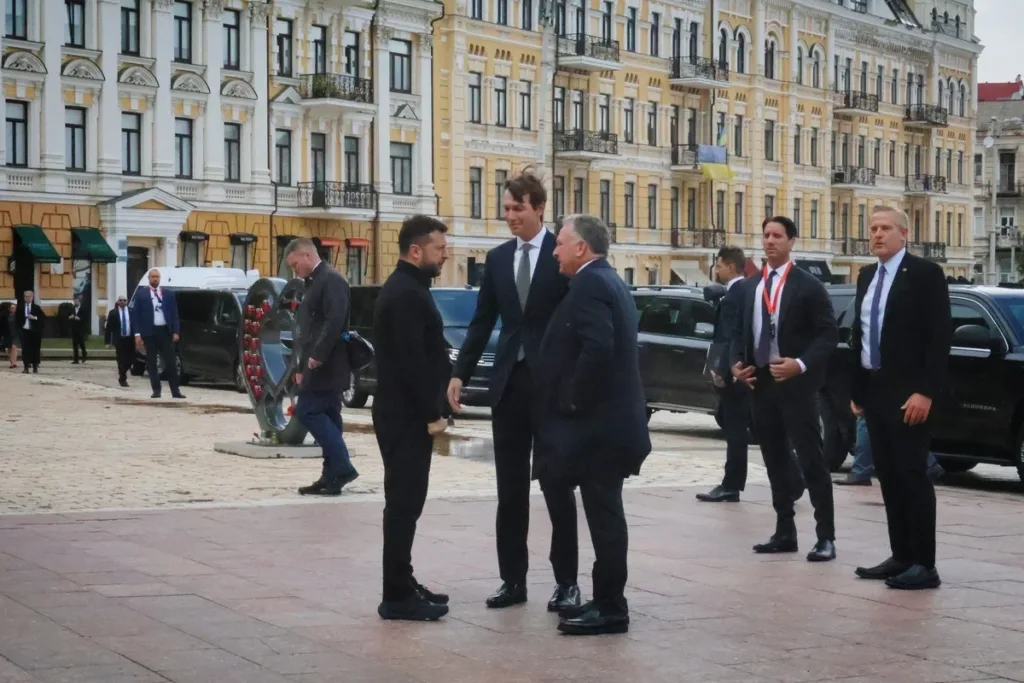 Enviados de Trump chegam à Ucrânia para negociações com Zelensky