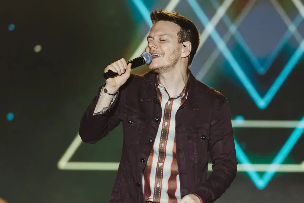 "Esforço enorme", diz Michel Teló após show com pouco público viralizar