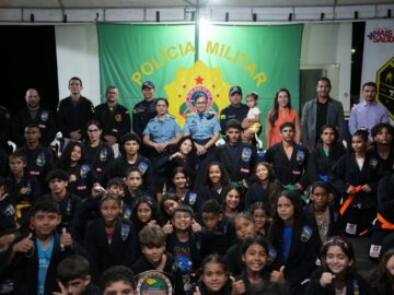 Alunos do Projeto Força e Honra participam de graduação de jiu-jitsu na Vila do Incra, em Porto Acre.