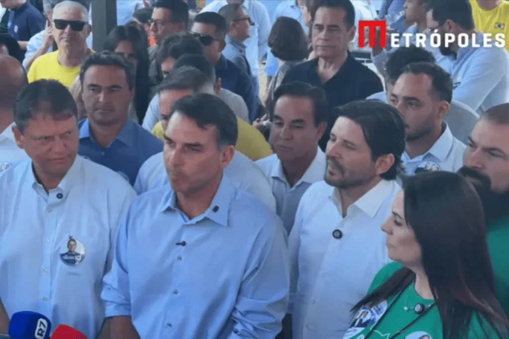 "Está muito interessado em proteger Moraes", diz Flávio sobre Alcolumbre