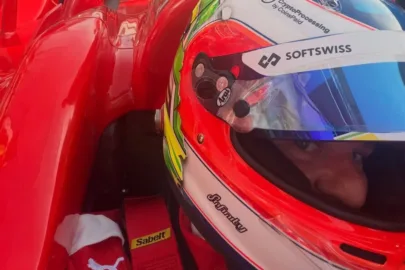 F1: Barrichello pilota F2002 de Michael Schumacher antes de classificatório
