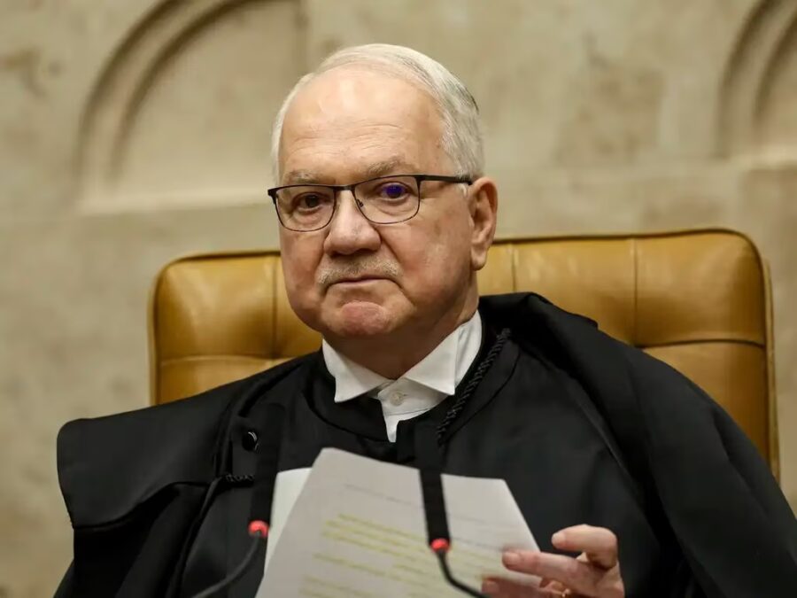Fachin entrega íntegra do processo sobre Moraes antes de julgamento