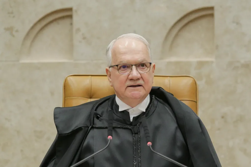 Fachin pede que Mendonça derrube sigilo de ação sobre pagamentos de Vorcaro