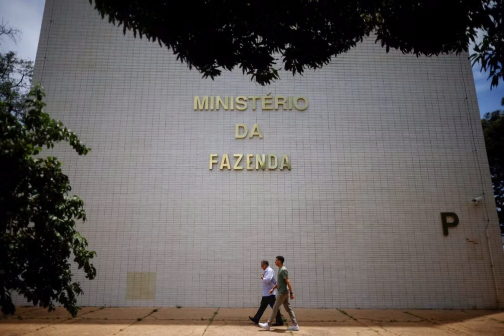Custo do crédito para as famílias: Fazenda aponta pressão no orçamento