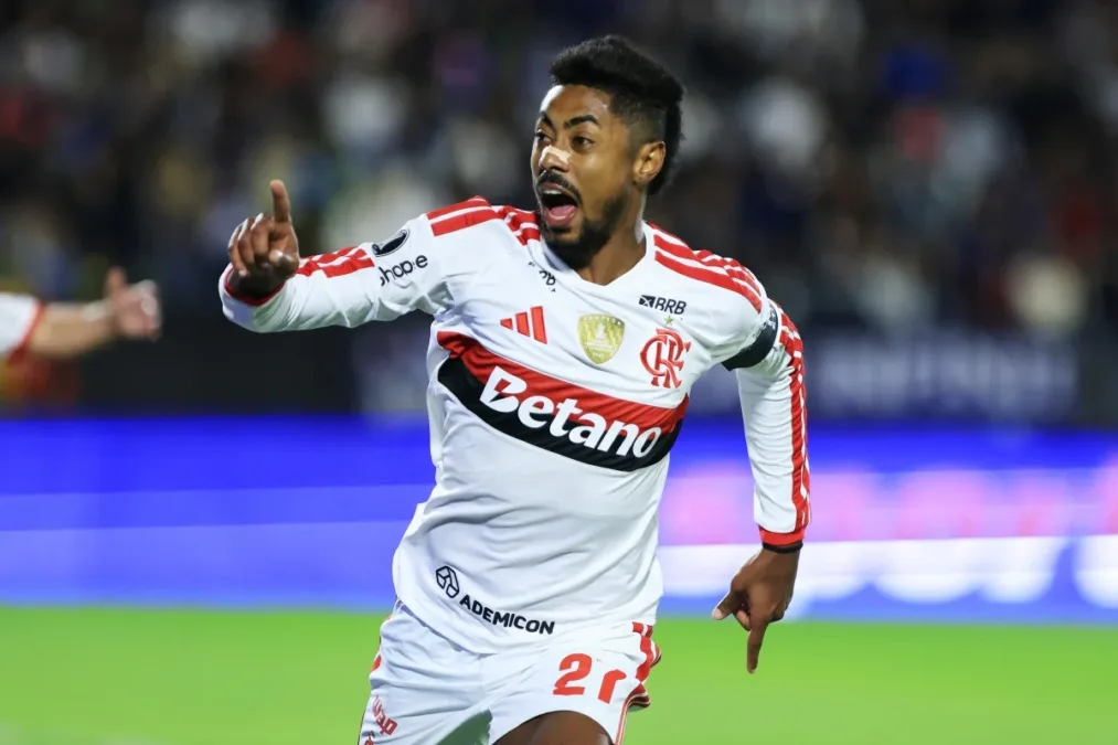 Flamengo vence Del Valle em Quito e abre vantagem na Libertadores
