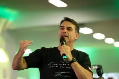 Foto oficial do senador Flávio Bolsonaro.