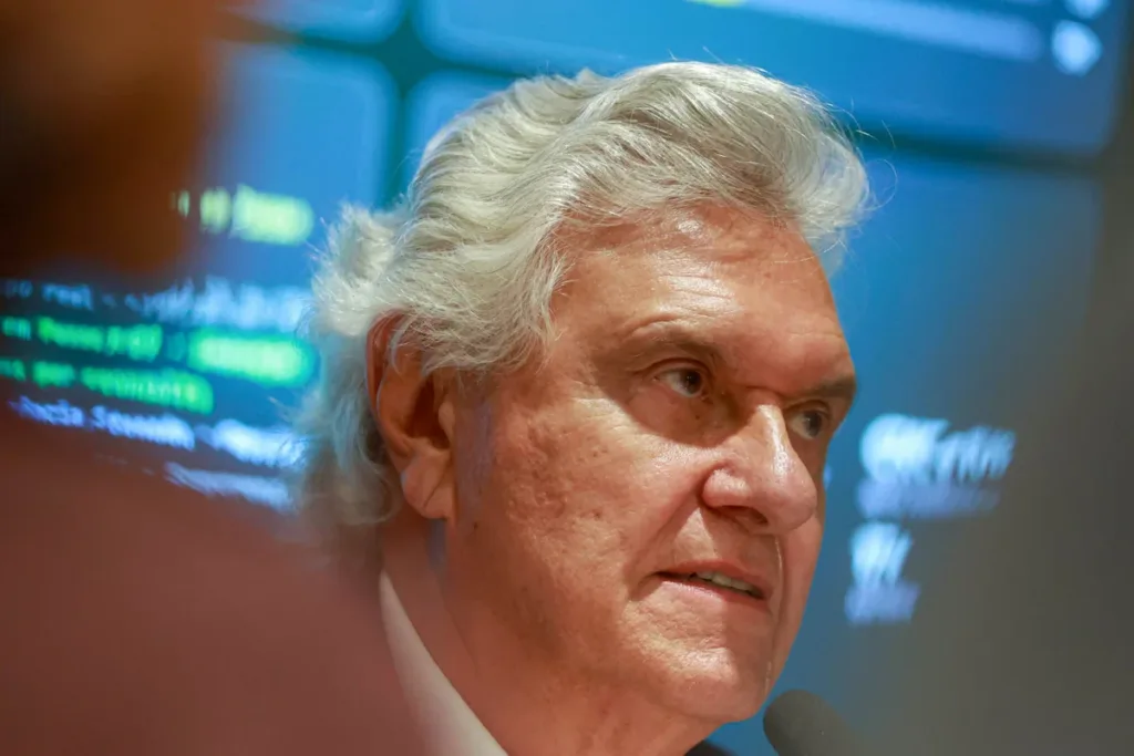 "Golpe à democracia", diz Caiado após cancelamento de debate presidencial