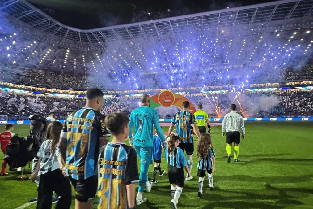 Grêmio quebra tabu sobre o Internacional e elimina Colorado em mata-mata