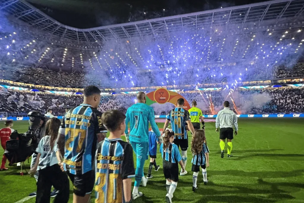 Grêmio quebra tabu sobre o Internacional e elimina Colorado em mata-mata