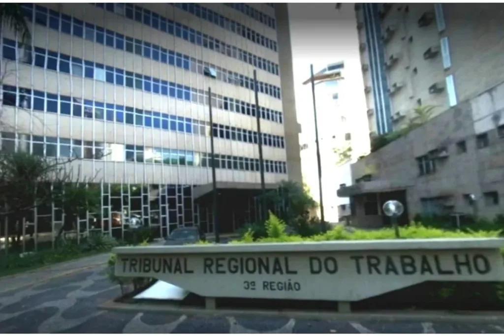Greve de professores de escolas particulares segue sem acordo em MG