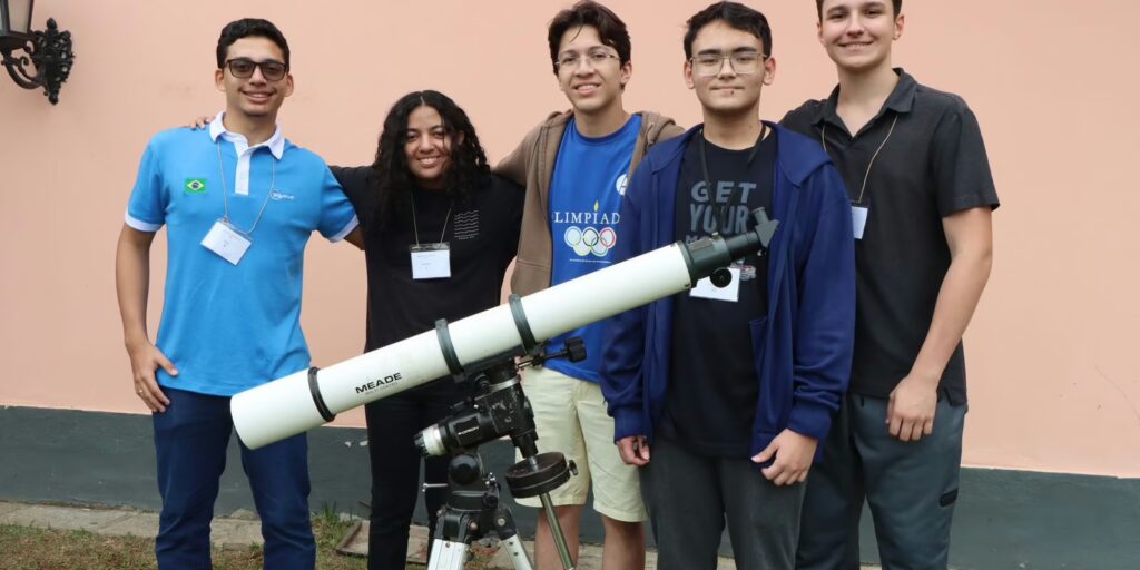 Olimpíada de Astronomia no Vietnã tem cinco estudantes brasileiros
