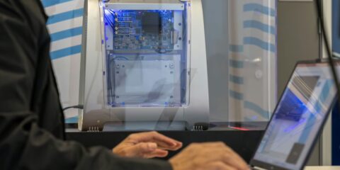Novo computador quântico educacional passa a ser usado no Senai