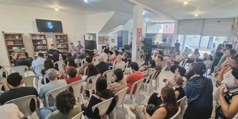 Livraria transforma vida cultural de pequeno município de São Paulo