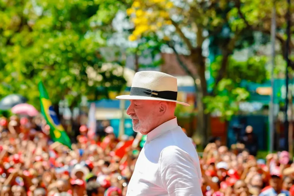 Lula reorganiza campanha após atritos e convoca mobilização para domingo