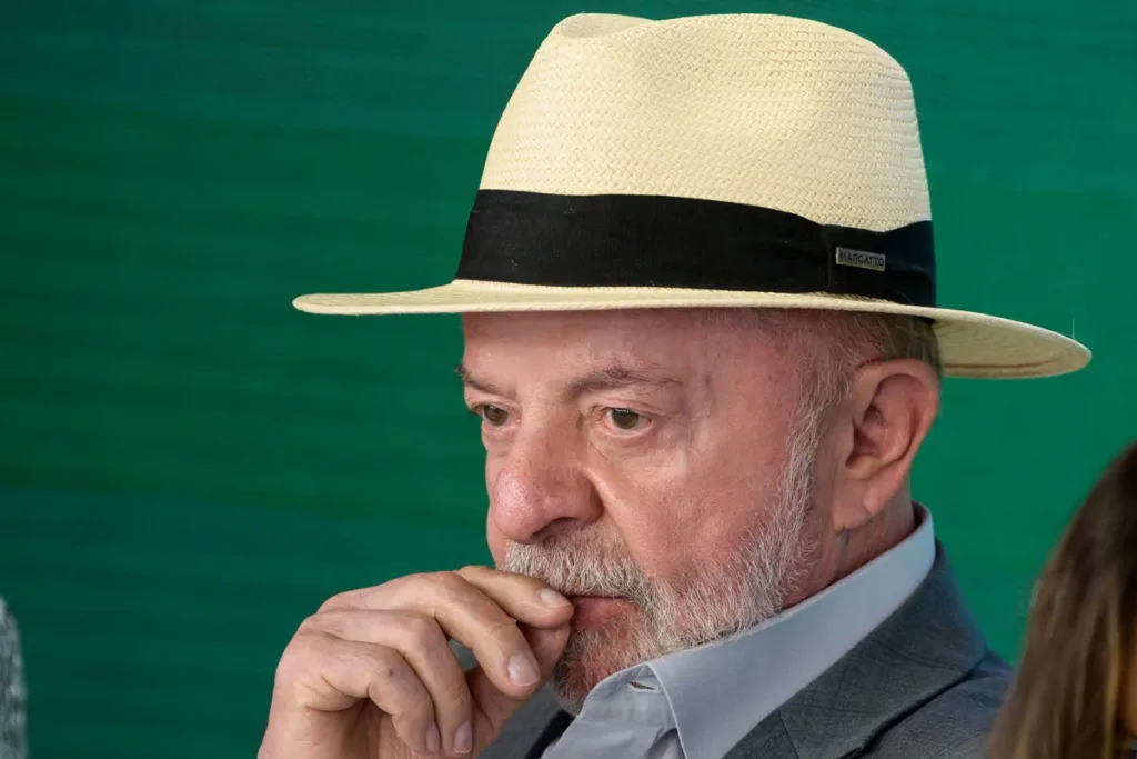 Lula tenta se distanciar de caso Vorcaro/Moraes e focar em agenda positiva