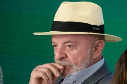 Lula tenta se distanciar de caso Vorcaro/Moraes e focar em agenda positiva