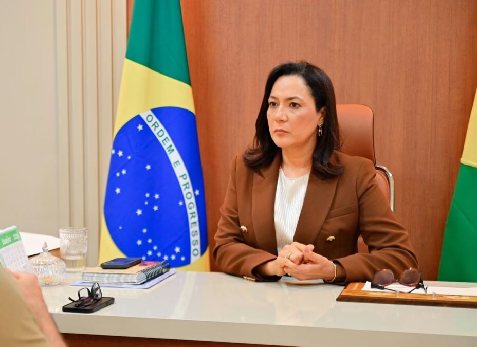 Mailza propõe fiscalização permanente de contratos e mais transparência no uso de dinheiro público