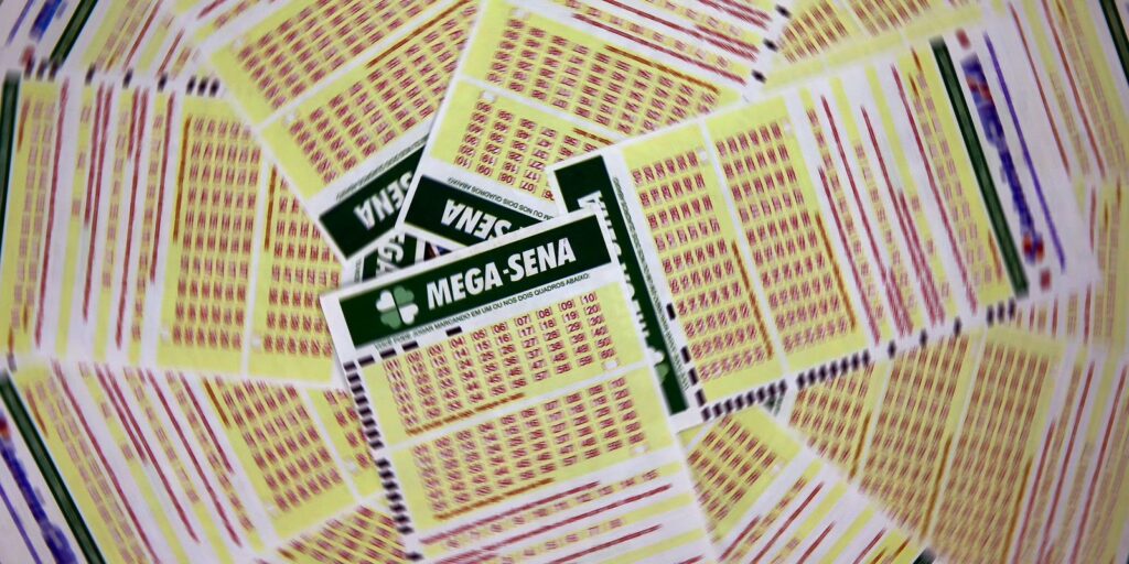 Mega-Sena acumula para R$ 102 milhões; confira os números sorteados