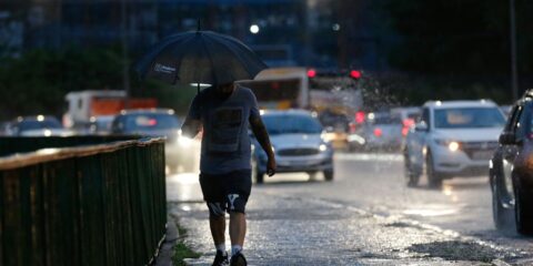 Inmet prevê final de semana de chuvas nas regiões Sul e Sudeste