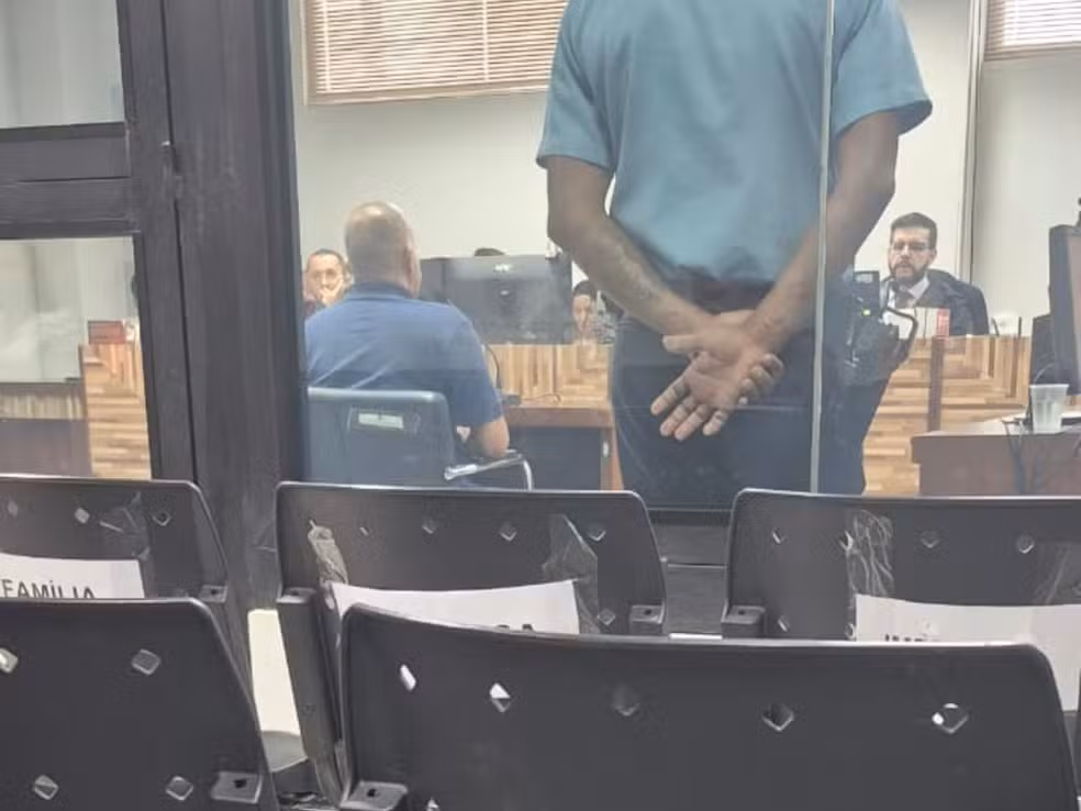 Ex-tenente da PM é condenado por feminicídio em Rio Branco.
