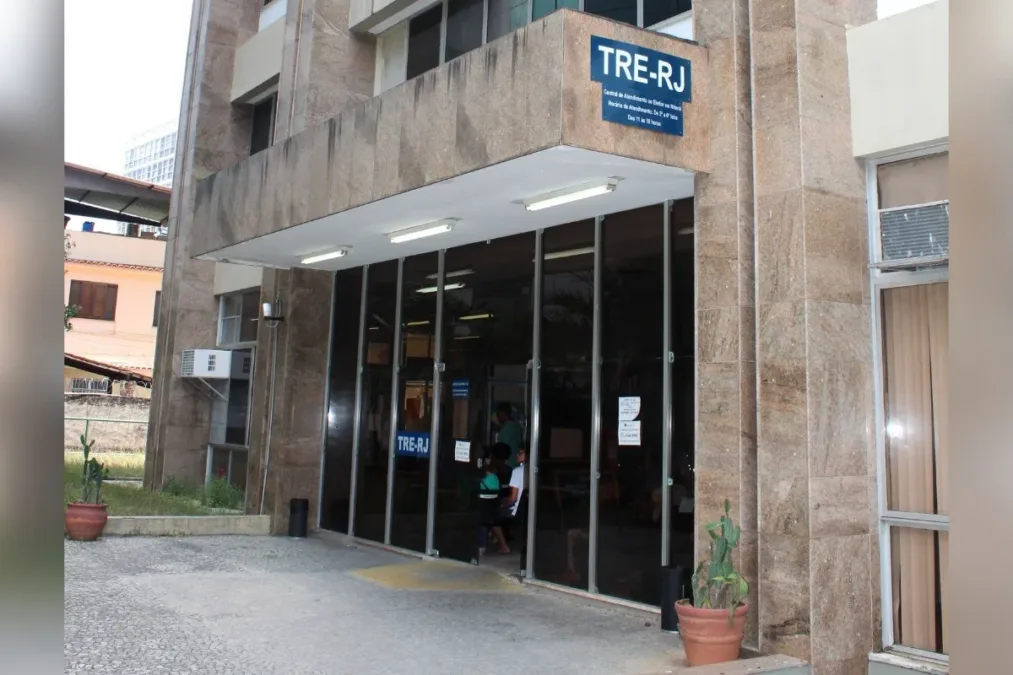 "Milícia de gravata" e orcrim: veja candidatos barrados pelo TRE-RJ
