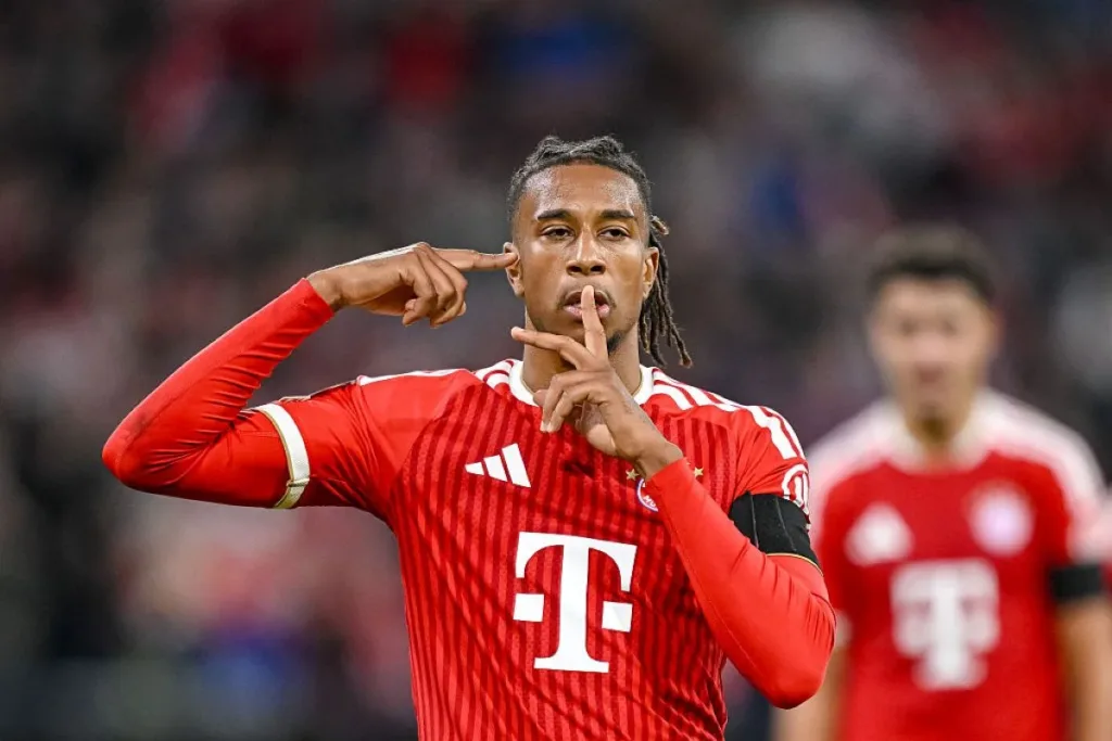 Olise brilha e Bayern atropela o Bodo/Glimt na estreia da Champions League