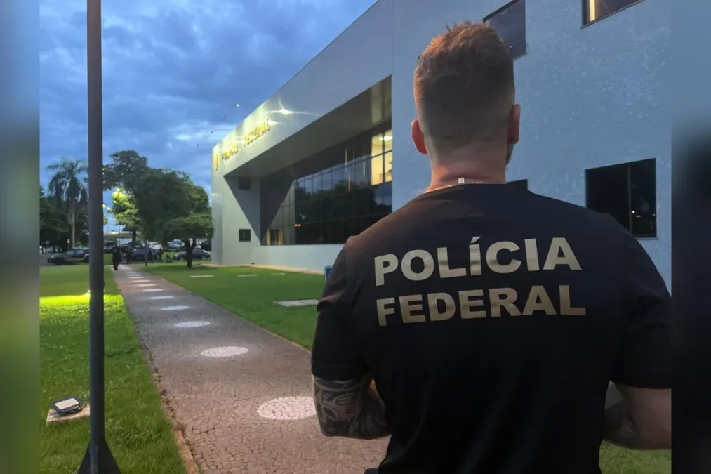 PF resgata homem de 74 anos que trabalhava de graça e vivia com animais