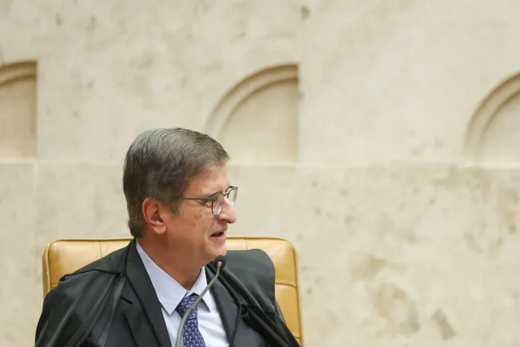 PGR apura possível interferência em relatório da PF sobre Moraes e Vorcaro