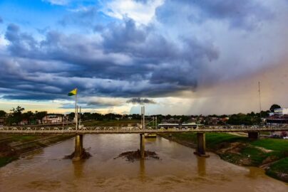 Previsão do tempo no Acre neste sábado (26) com calor e risco de temporais.
