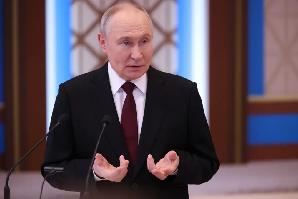 Putin acusa líderes europeus de prepararem guerra contra a Rússia