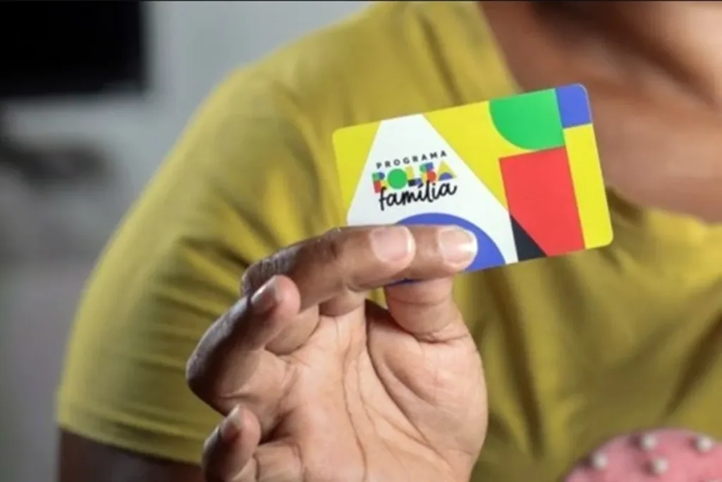 Reajuste do Bolsa Família: entenda o que muda e quando cai pagamento