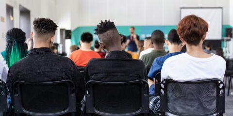 Feira em SP reúne programas de intercâmbio e bolsas esportivas