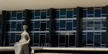 Segunda Turma do STF forma maioria para afastar diretor-geral da PF