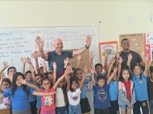 Escola municipal de Sena Madureira alcança 100% de alfabetização entre alunos do 1º ano.
