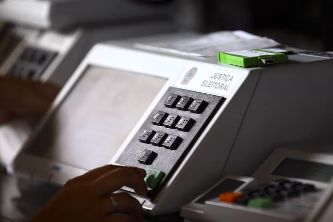 Projeto de lei pune eleitor que vender o voto com até 5 anos de prisão