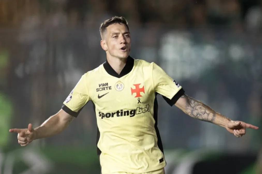 Vasco goleia Coritiba em São Januário e deixa o Z-4 do Brasileirão