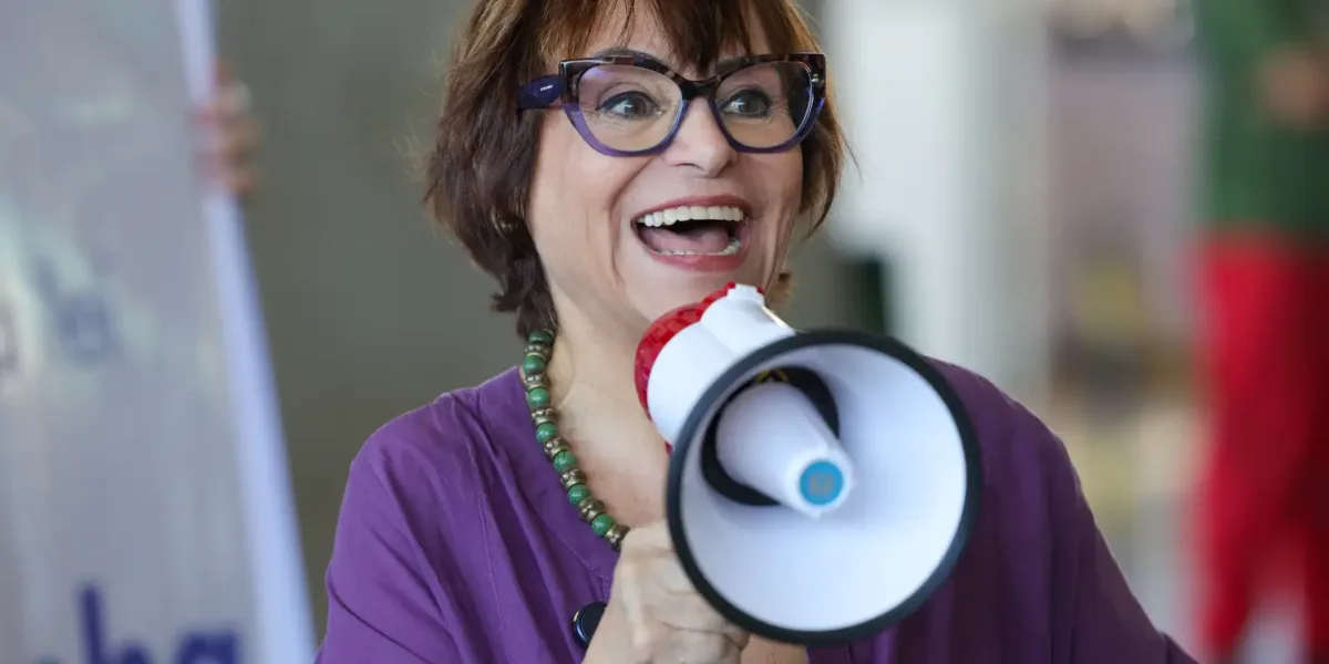 Viva Maria, da Rádio Nacional, presta serviço a mulheres há 45 anos